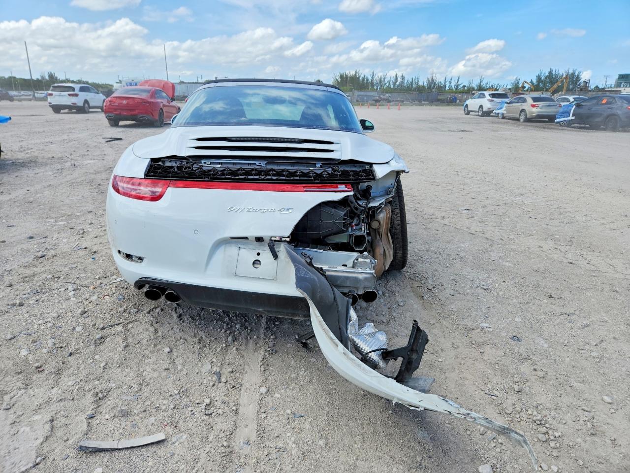WP0BB2A91FS135609 · 2015 PORSCHE 911 · 6/12