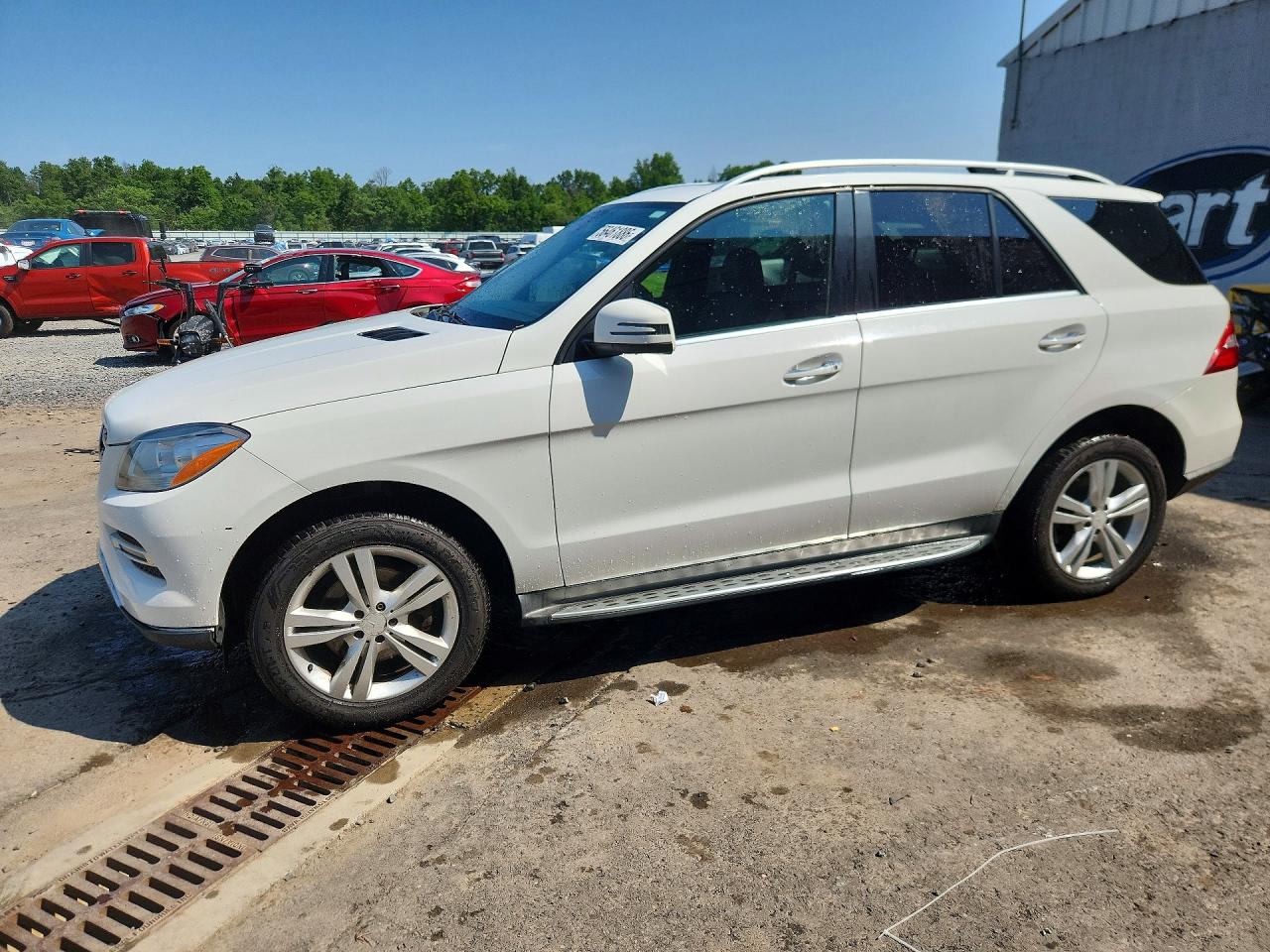4JGDA5HB0FA519498 · 2015 MERCEDES-BENZ ML
