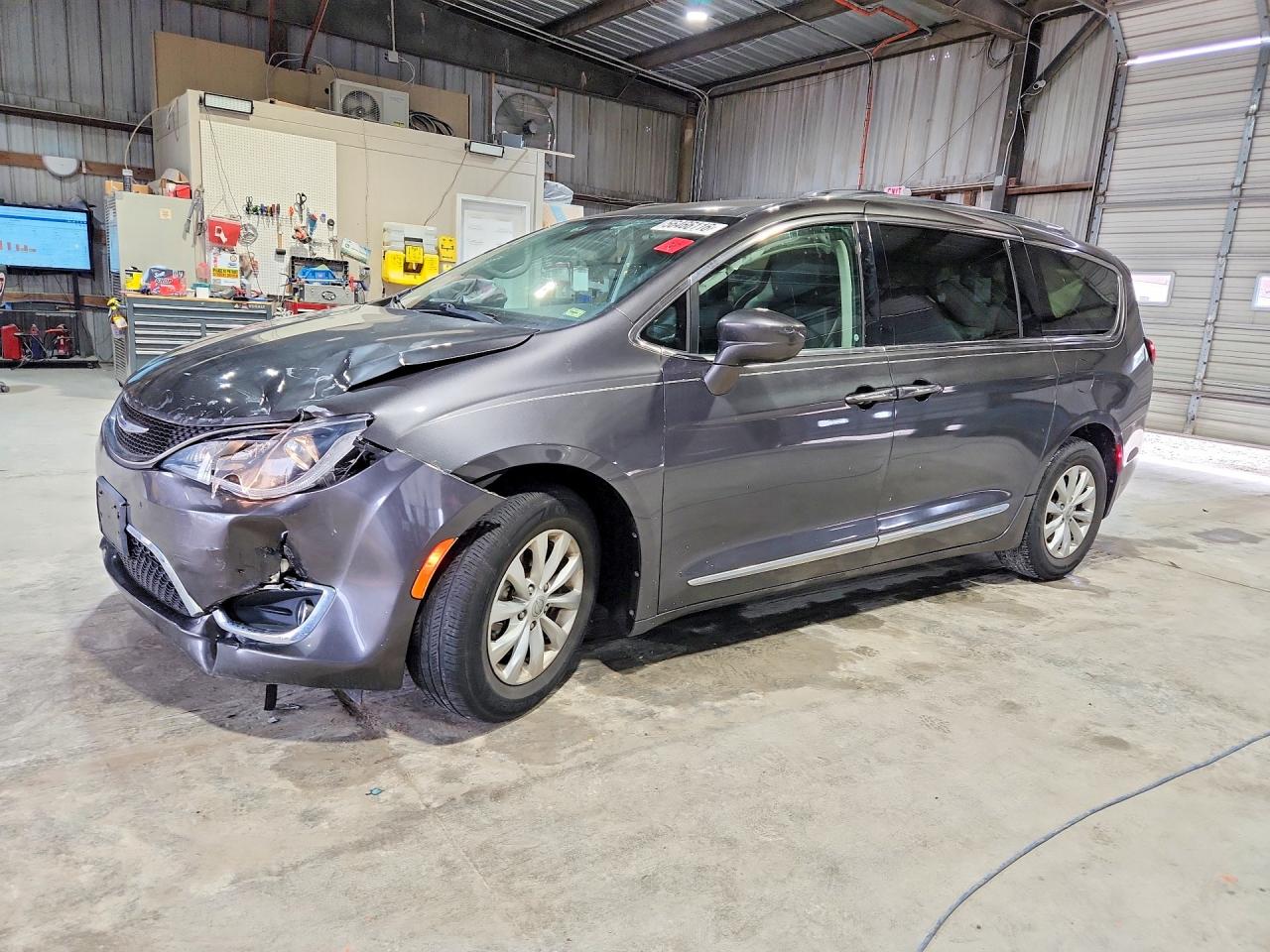 2C4RC1BG9KR550322 · 2019 CHRYSLER PACIFICA