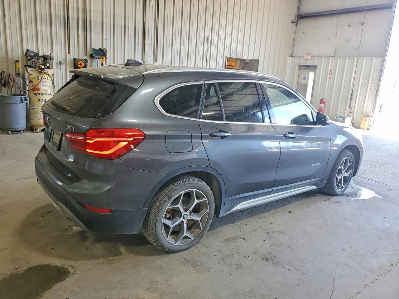 WBXHT3C36H5F68386 · 2017 BMW X1 · 3/12