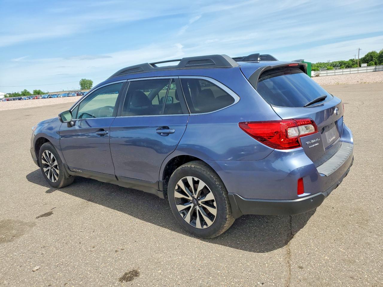 4S4BSANC8H3303707 · 2017 SUBARU OUTBACK · 2/13