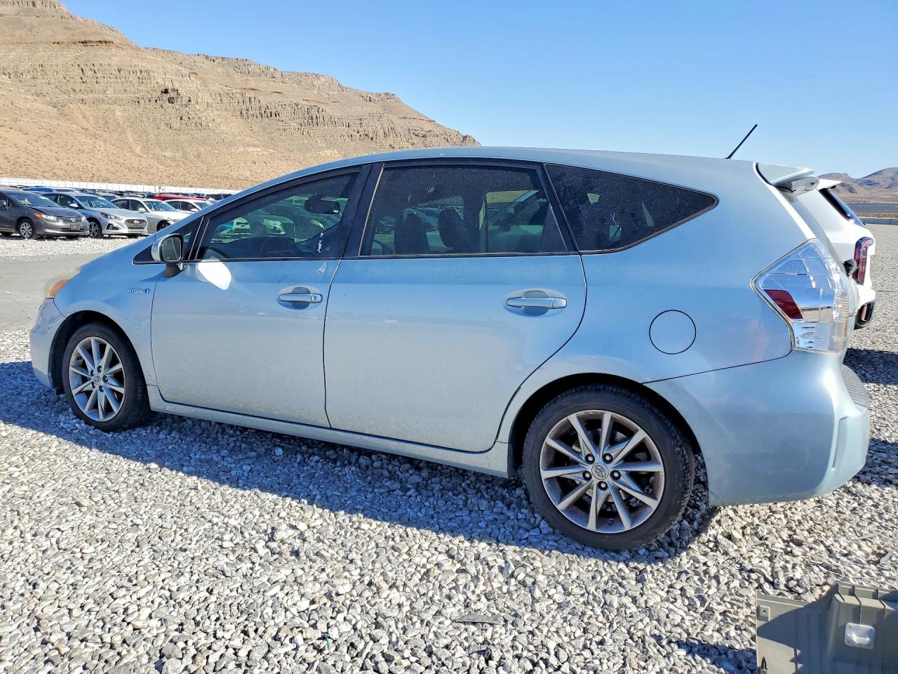 JTDZN3EU7E3315034 · 2014 TOYOTA PRIUS V · 2/13