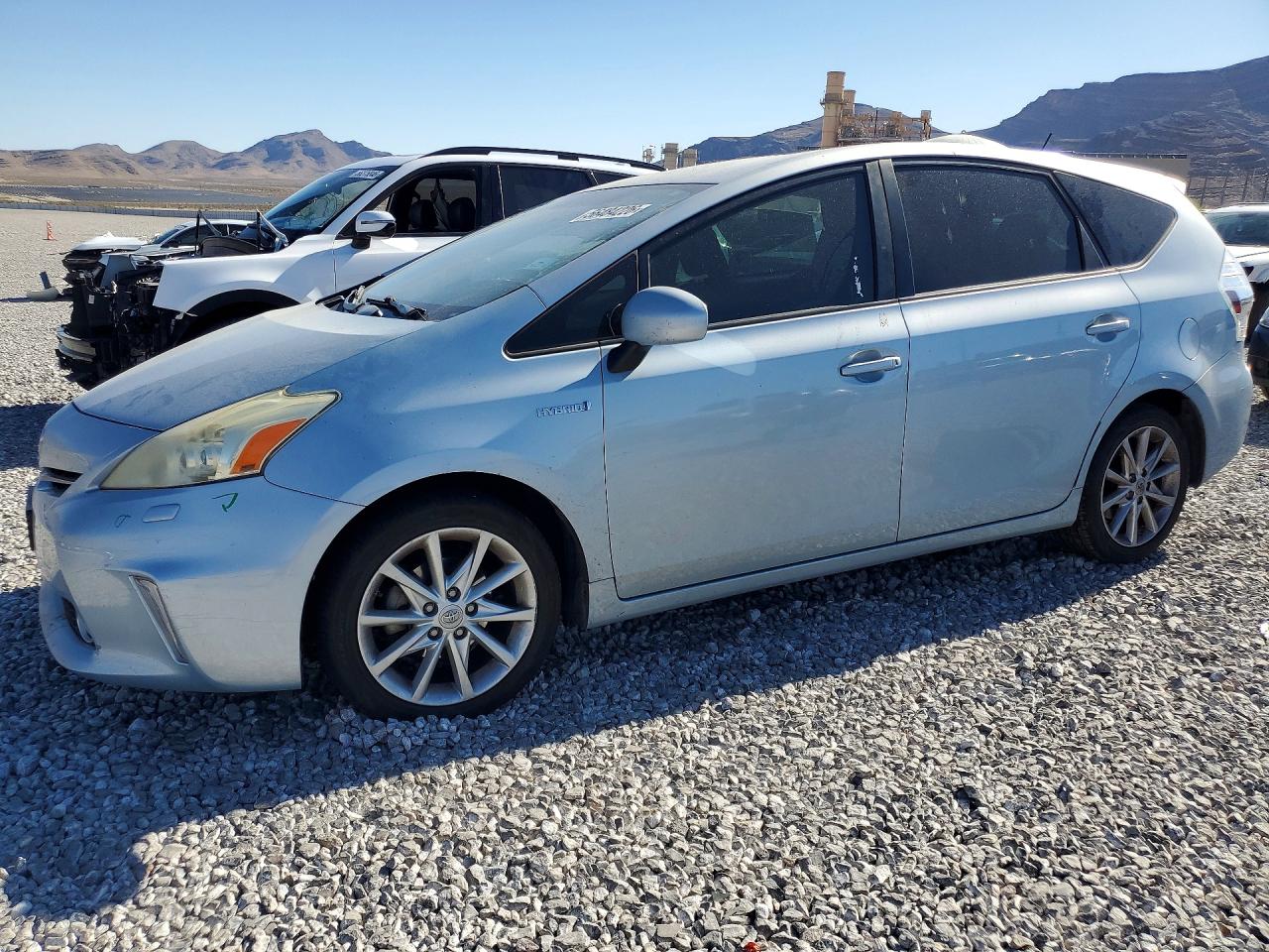 2014 TOYOTA PRIUS V