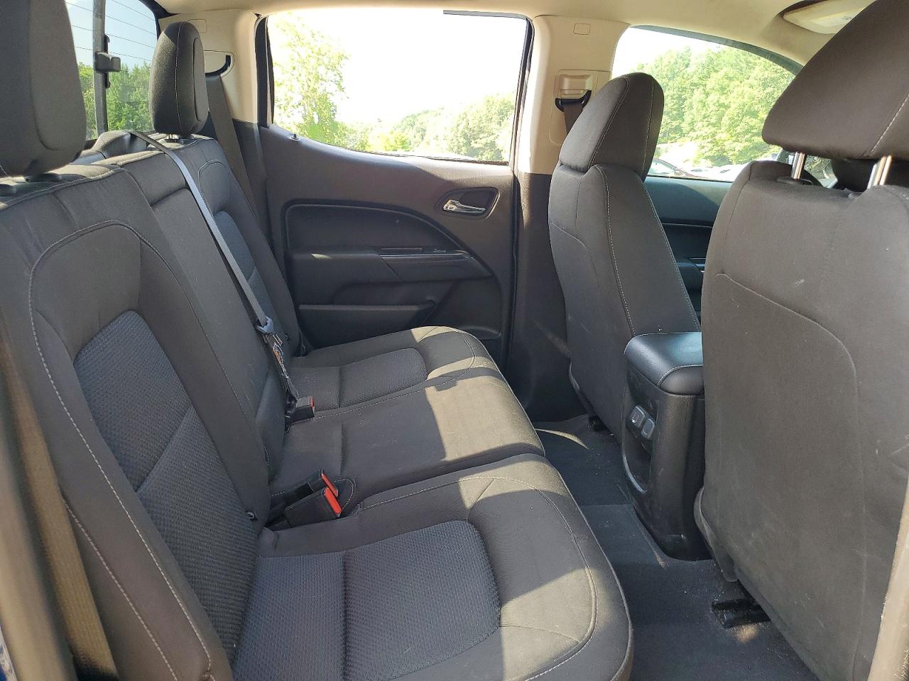 1GCGTCEN6K1334493 · 2019 CHEVROLET COLORADO · 10/12