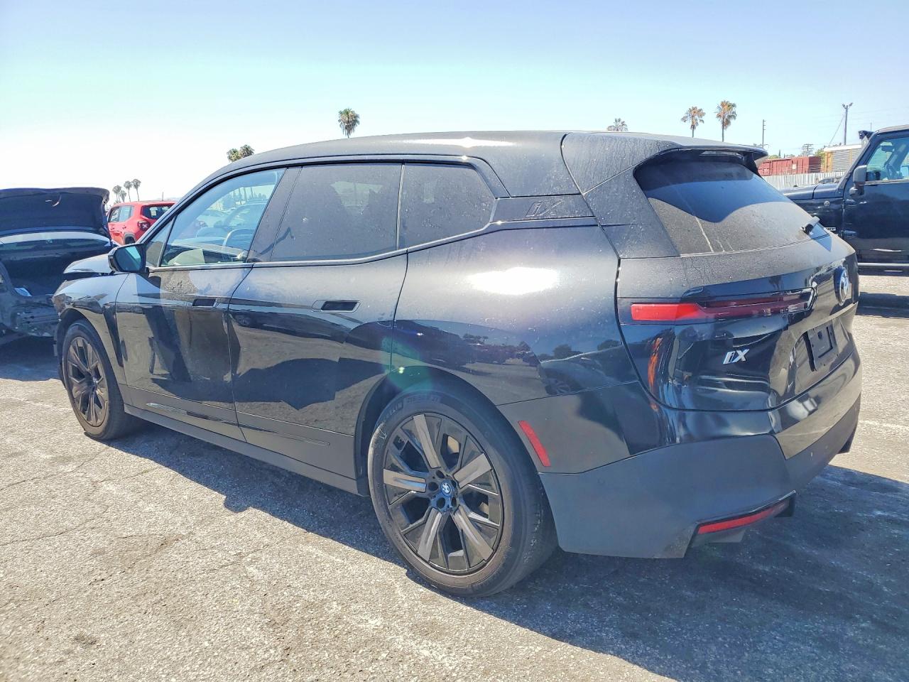 WB523CF03RCR27056 · 2024 BMW IX · 2/14