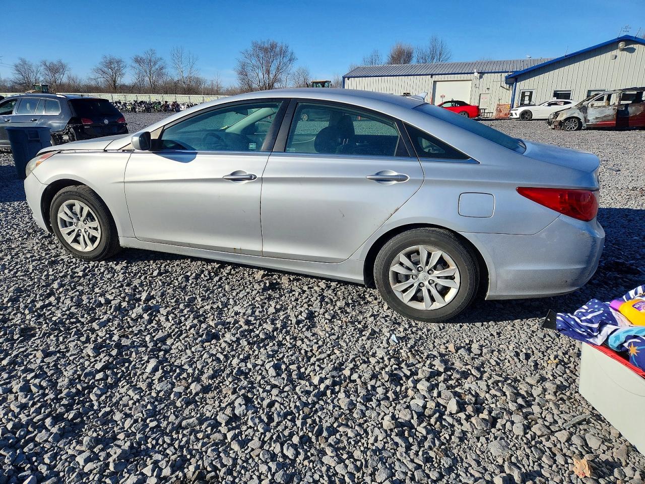 5NPEB4AC5BH077677 · 2011 HYUNDAI SONATA · 2/12