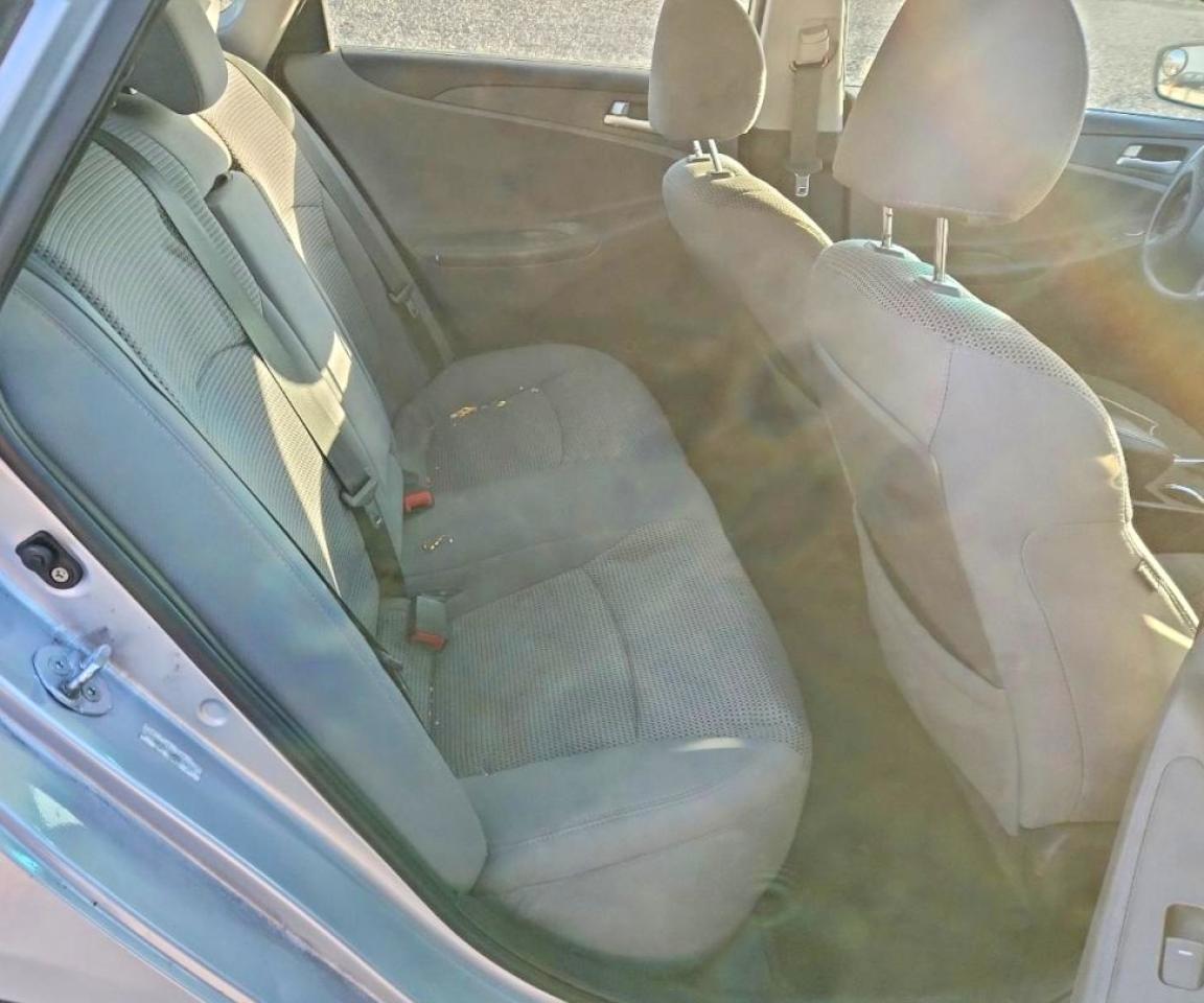 5NPEB4AC5BH077677 · 2011 HYUNDAI SONATA · 10/12