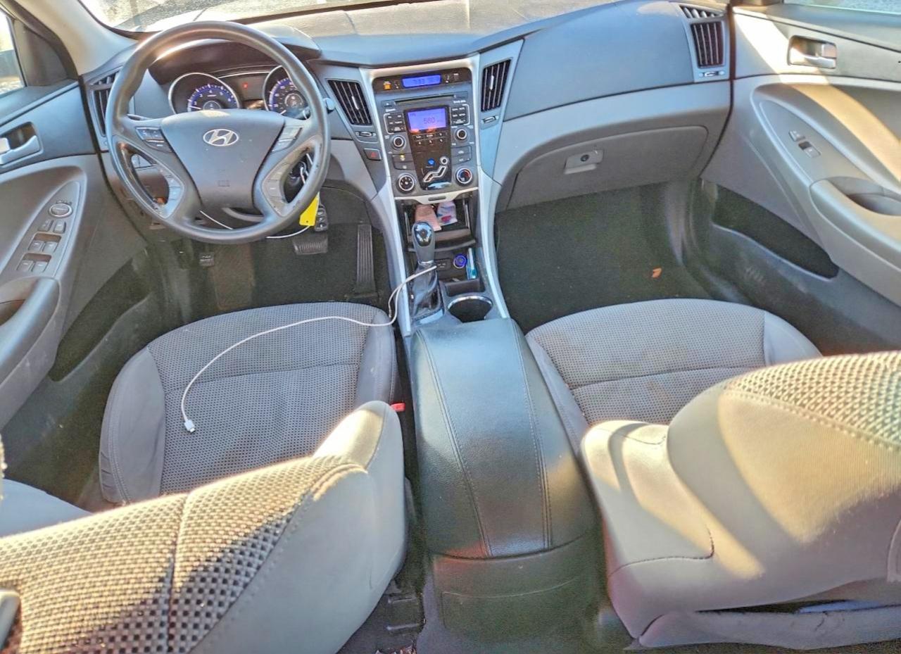 5NPEB4AC5BH077677 · 2011 HYUNDAI SONATA · 8/12