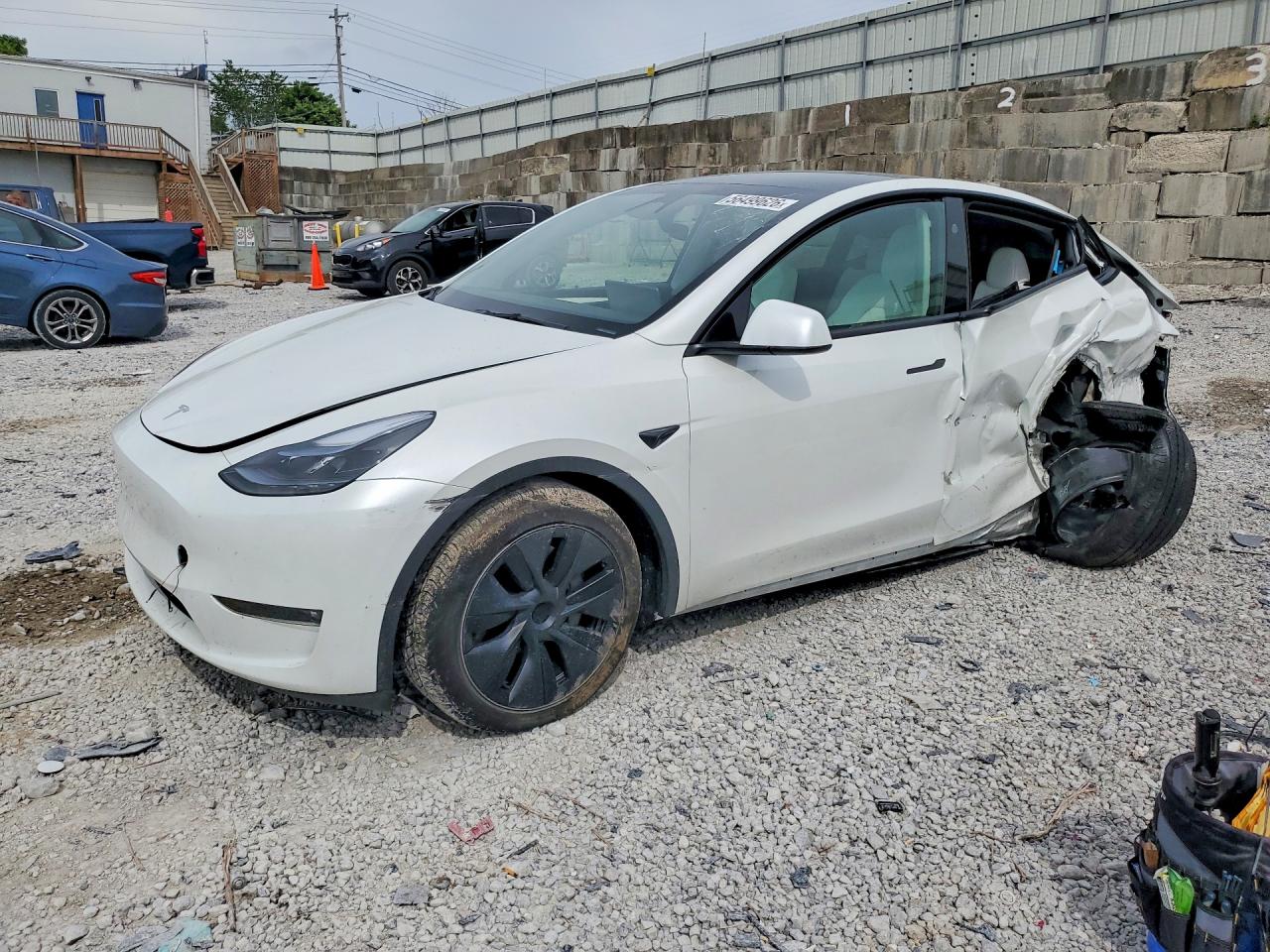 7SAYGDEE1RF209324 · 2024 TESLA MODEL Y