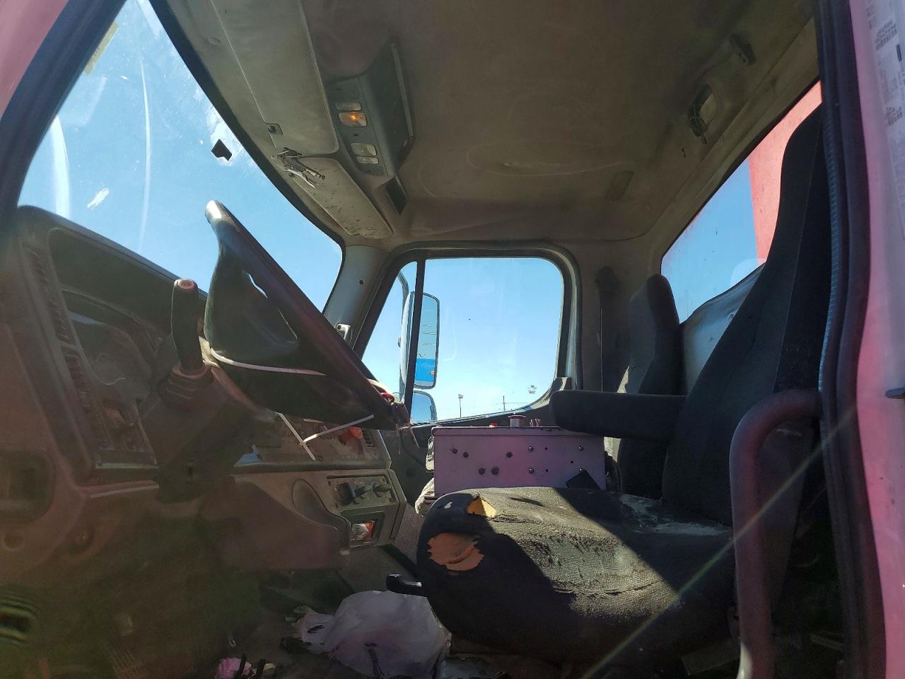 1FVHG5BS0DDFB0926 · 2013 FREIGHTLINER 108SD · 7/12