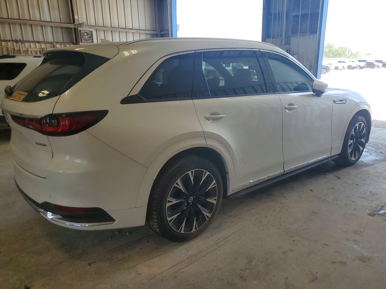 JM3KKEHC7S1233778 · 2025 MAZDA CX-90 · 3/13