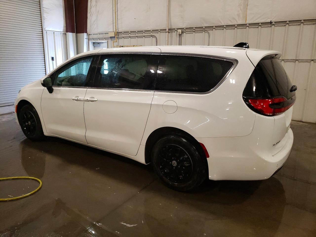 2C4RC1BG9PR579620 · 2023 CHRYSLER PACIFICA · 2/13