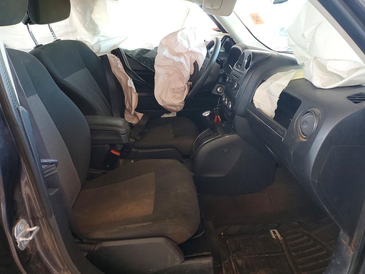 1C4NJRBB8HD135902 · 2017 JEEP PATRIOT · 7/12