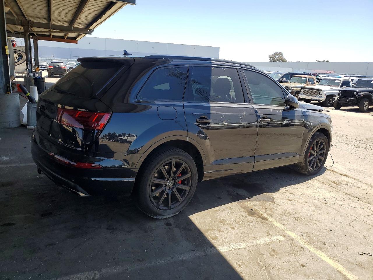 WA1LAAF78HD008270 · 2017 AUDI Q7 · 3/12
