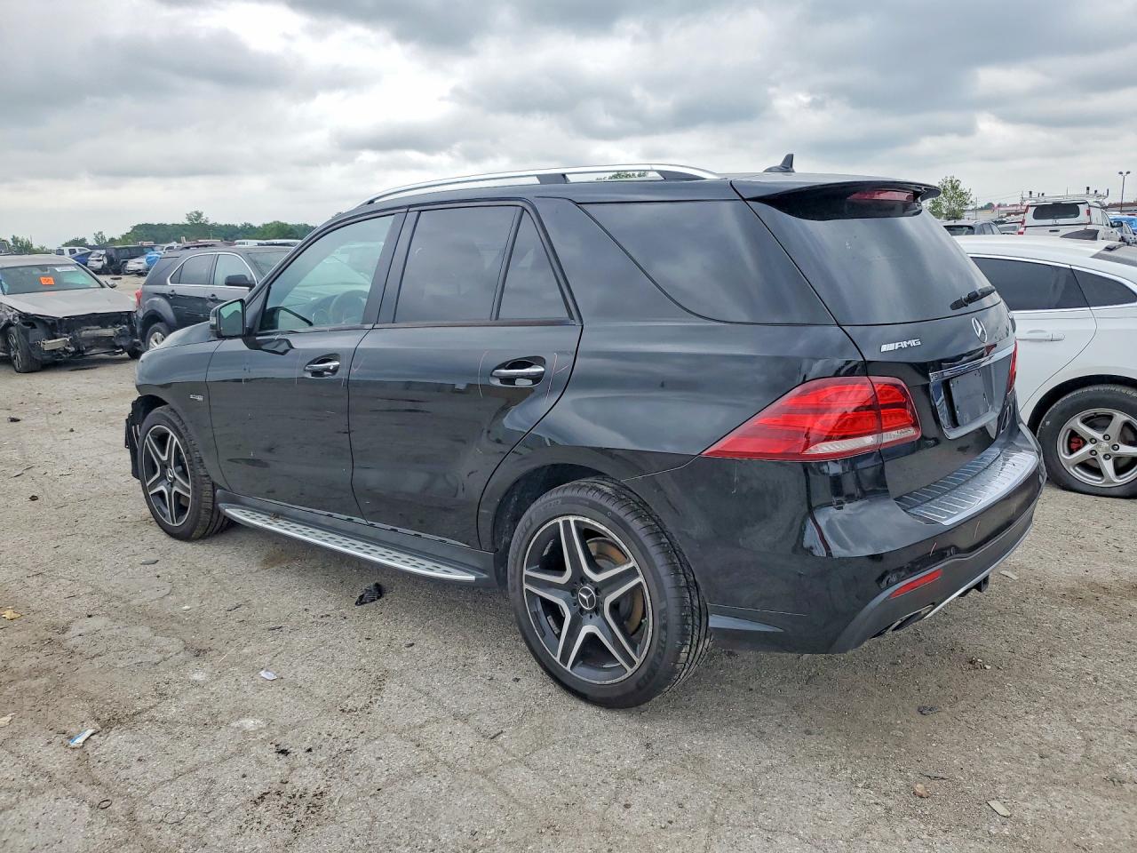 4JGDA6EB0HA931529 · 2017 MERCEDES-BENZ GLE · 2/12