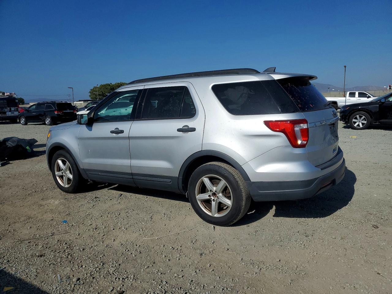 1FM5K7B87JGB18160 · 2018 FORD EXPLORER · 2/13