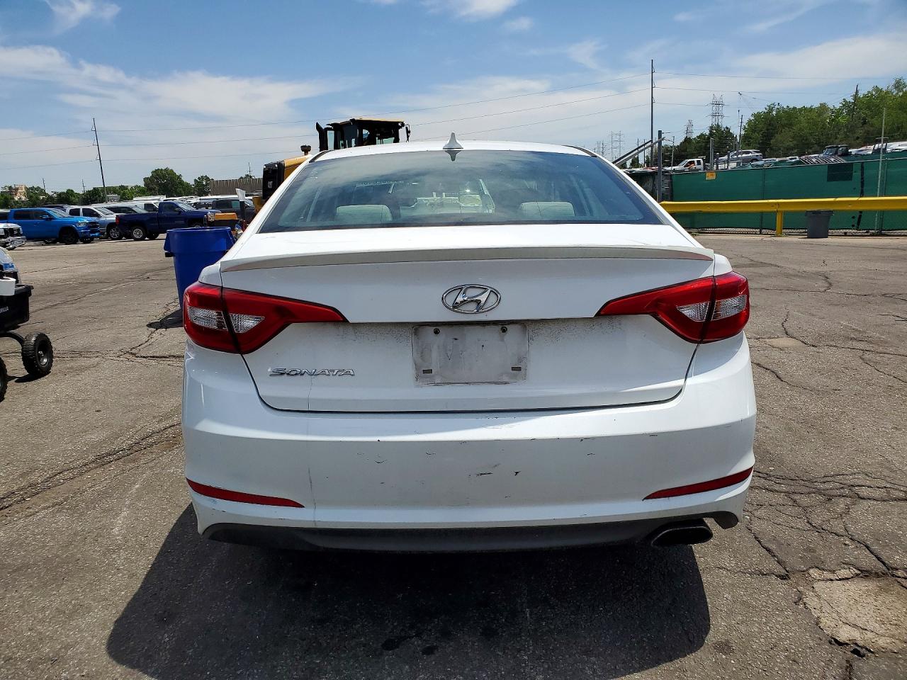 5NPE24AF6FH007721 · 2015 HYUNDAI SONATA · 6/12