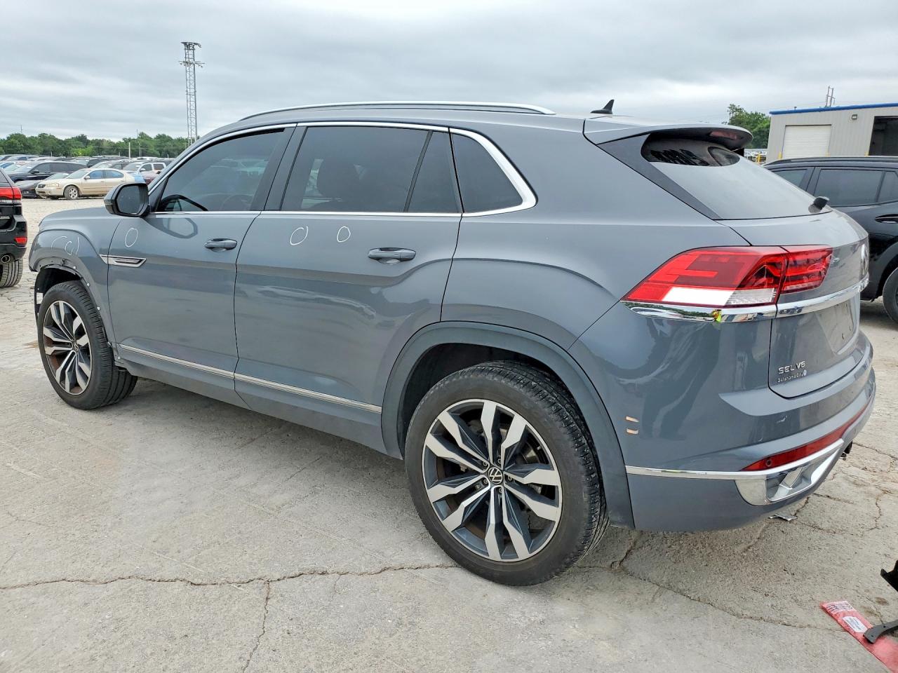1V2RE2CA8LC220030 · 2020 VOLKSWAGEN ATLAS CROSS SPORT · 2/14