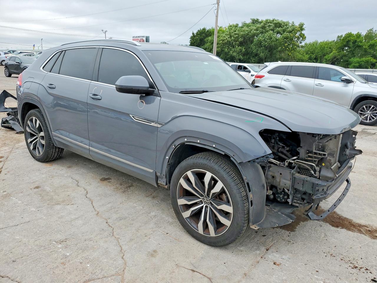1V2RE2CA8LC220030 · 2020 VOLKSWAGEN ATLAS CROSS SPORT · 4/14