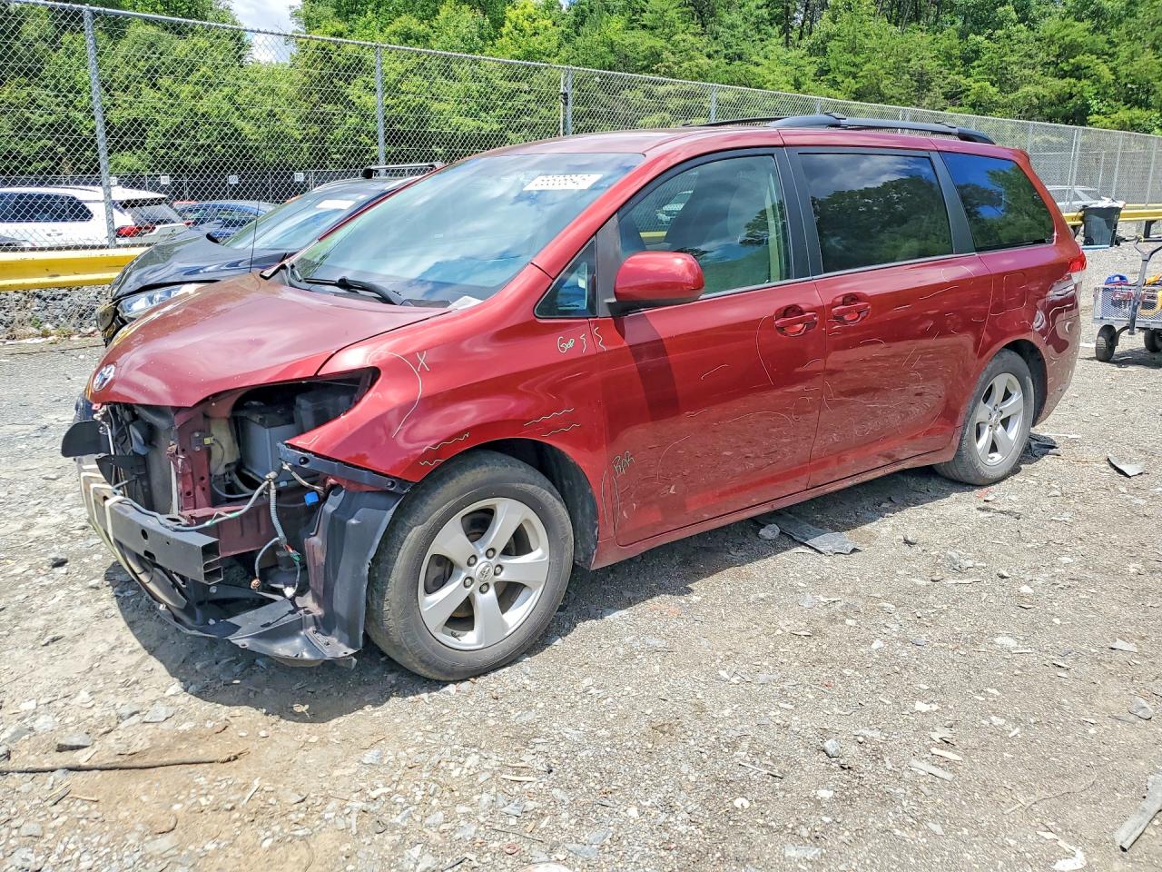 5TDKK3DC8CS277960 · 2012 TOYOTA SIENNA