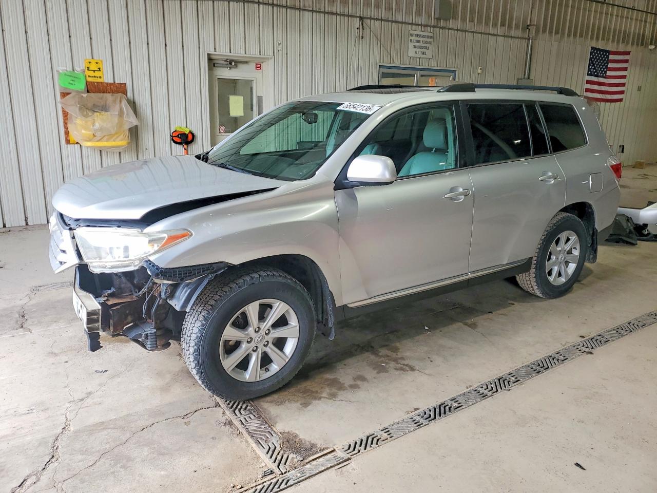 5TDBK3EH1BS068732 · 2011 TOYOTA HIGHLANDER