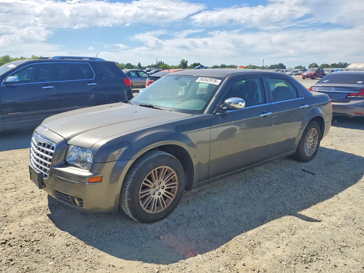 2C3CA4CD3AH112664 · 2010 CHRYSLER 300