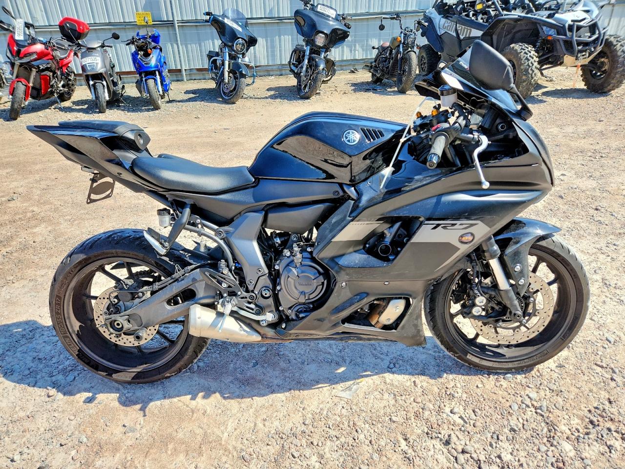 2025 YAMAHA YZFR7