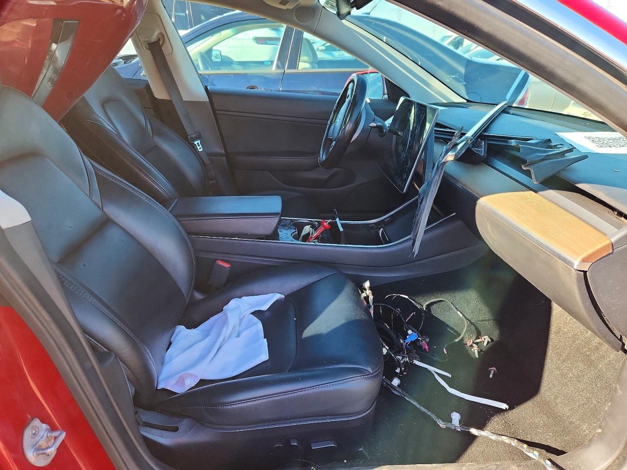 5YJ3E1EA9KF435898 · 2019 TESLA MODEL 3 · 7/12
