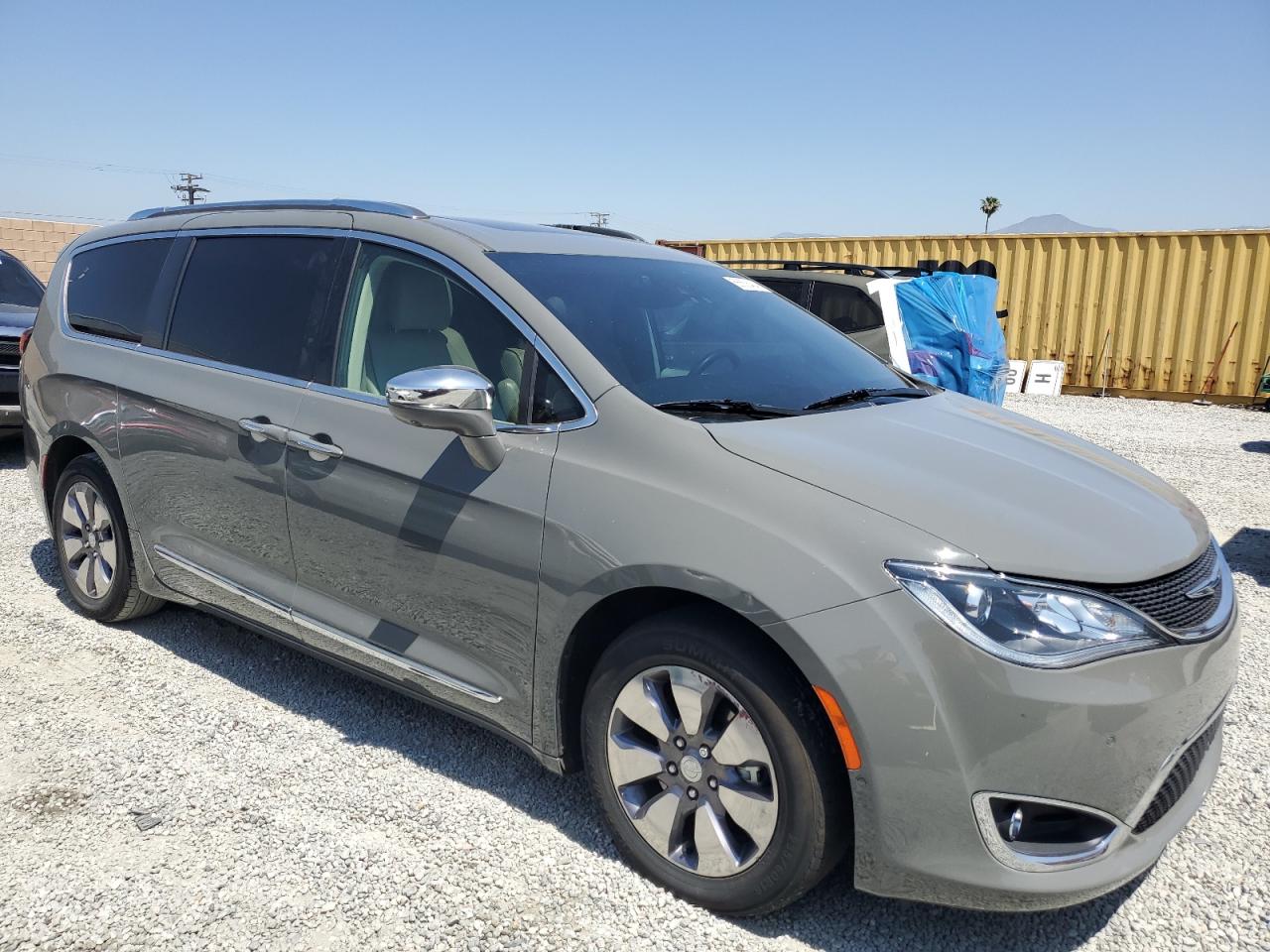 2C4RC1N73LR263264 · 2020 CHRYSLER PACIFICA · 4/13
