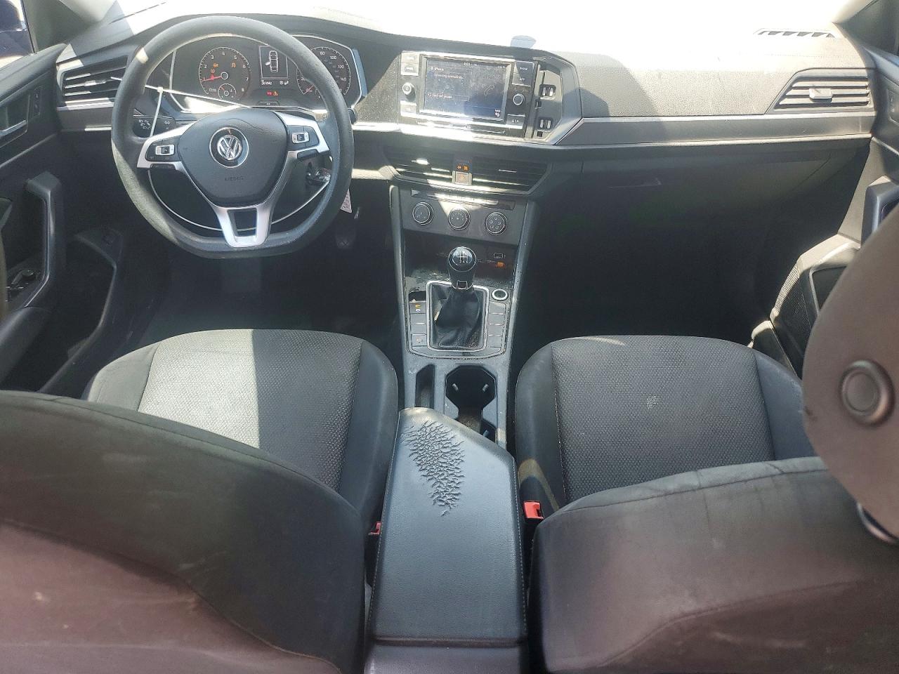 3VWN57BU3KM254993 · 2019 VOLKSWAGEN JETTA · 8/13