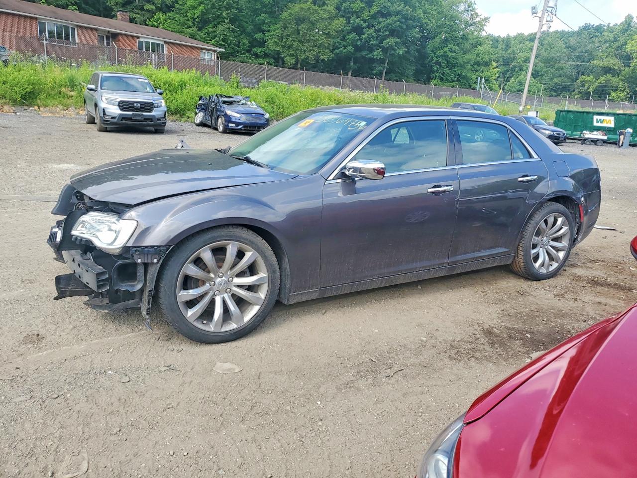 2C3CCAEG3JH190913 · 2018 CHRYSLER 300