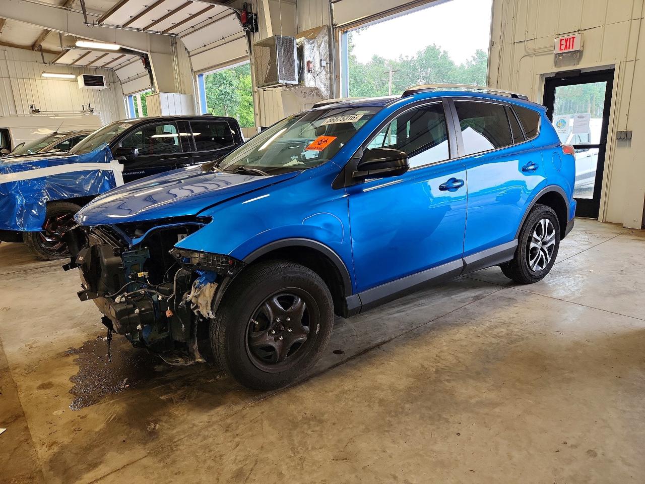 2T3BFREV5GW453911 · 2016 TOYOTA RAV4