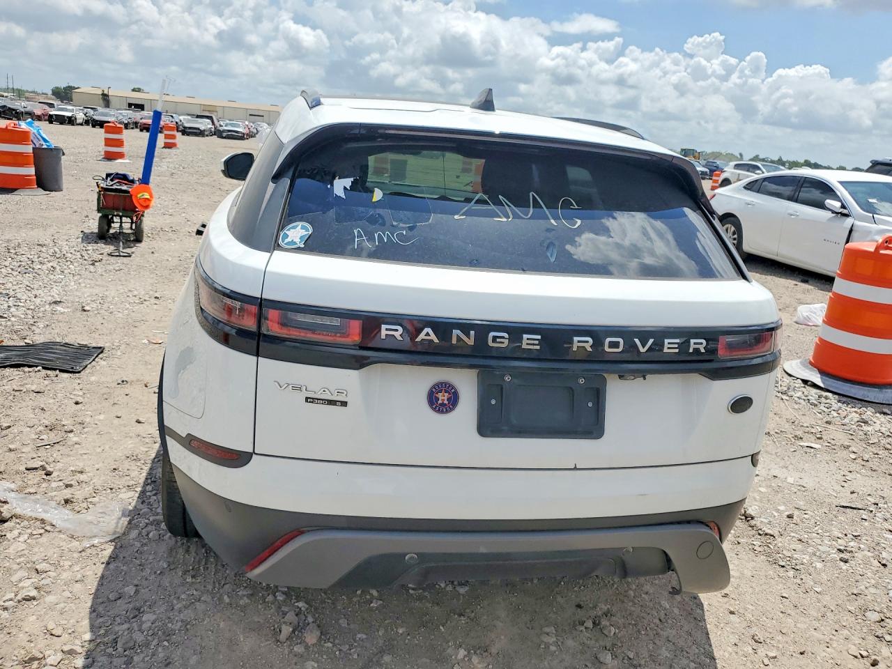 SALYB2RV7JA730158 · 2018 LAND ROVER RANGE ROVER VELAR · 6/11