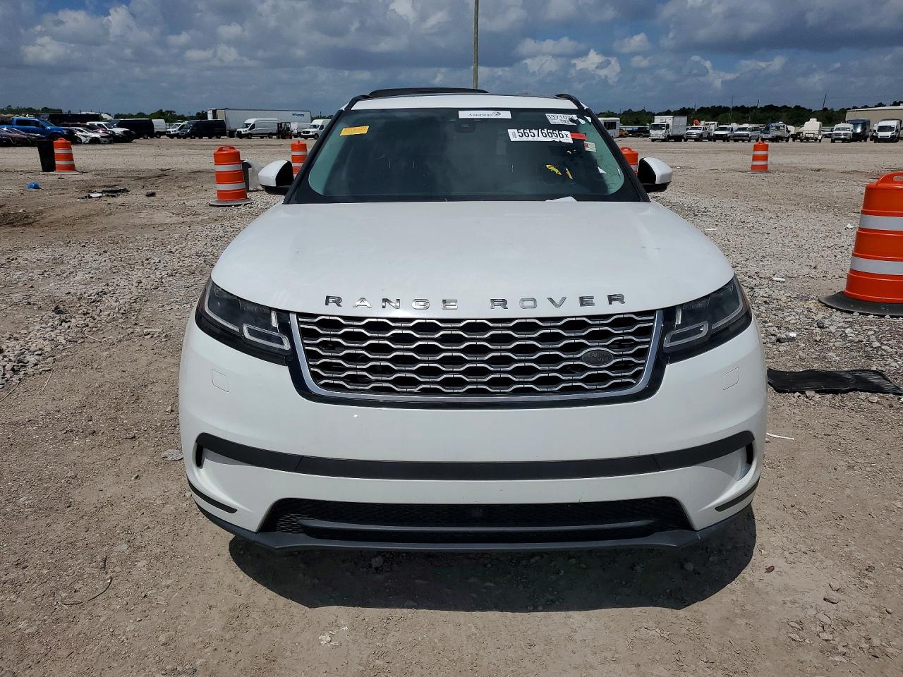 SALYB2RV7JA730158 · 2018 LAND ROVER RANGE ROVER VELAR · 5/11