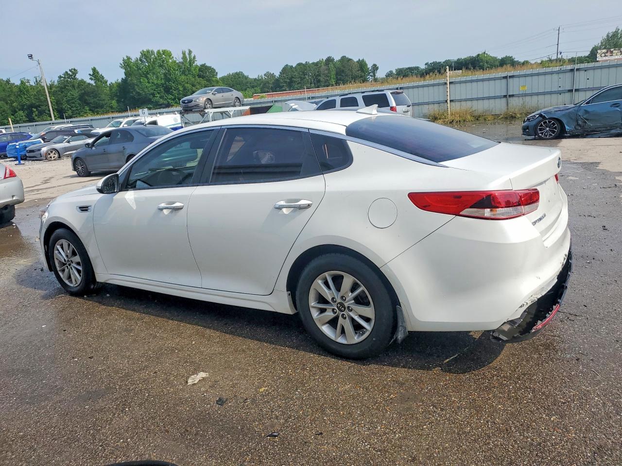 5XXGT4L39HG152954 · 2017 KIA OPTIMA · 2/13