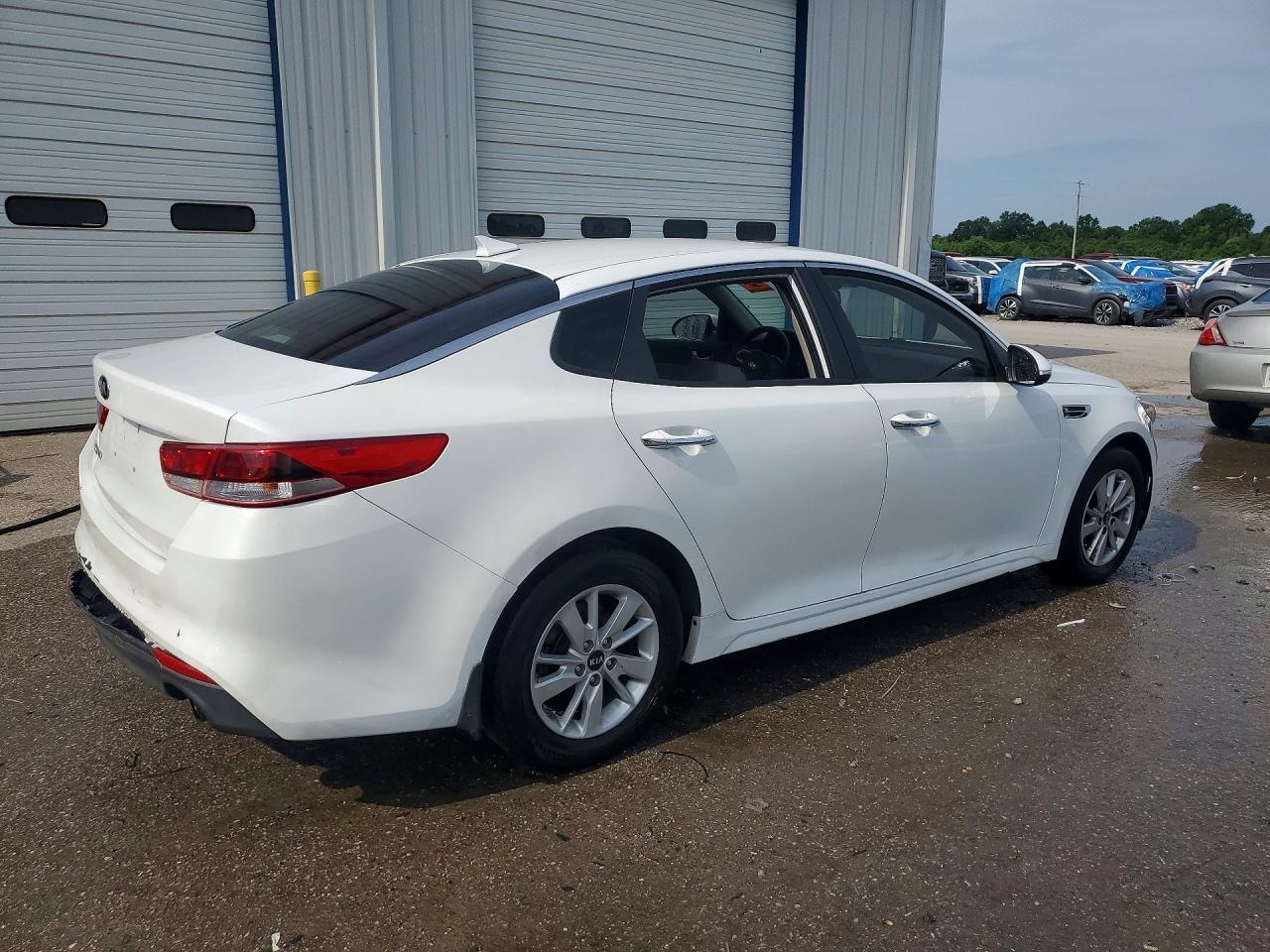 5XXGT4L39HG152954 · 2017 KIA OPTIMA · 3/13