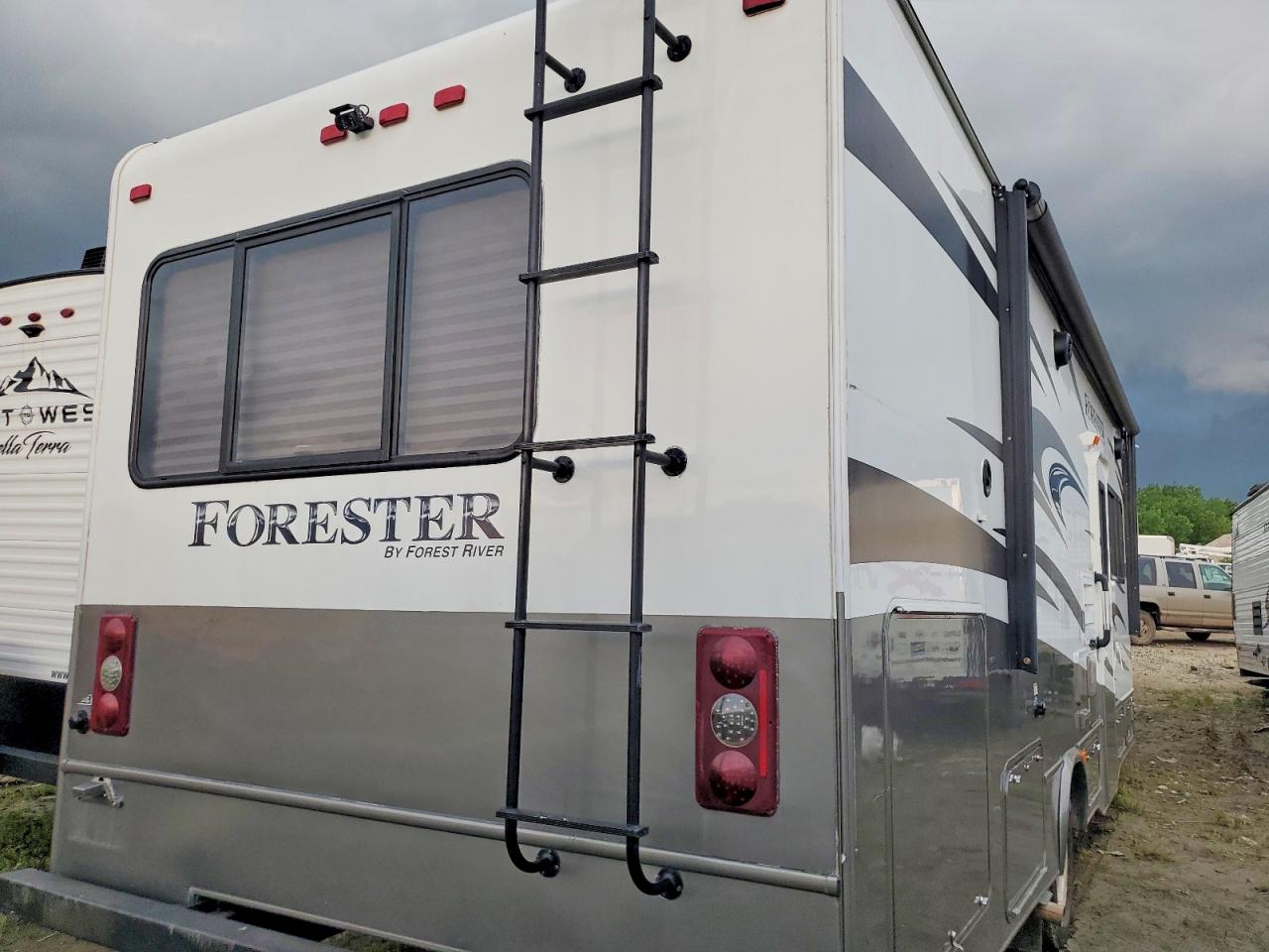 1FDXE4FS7FDA29539 · 2015 FORD ECONOLINE · 4/10