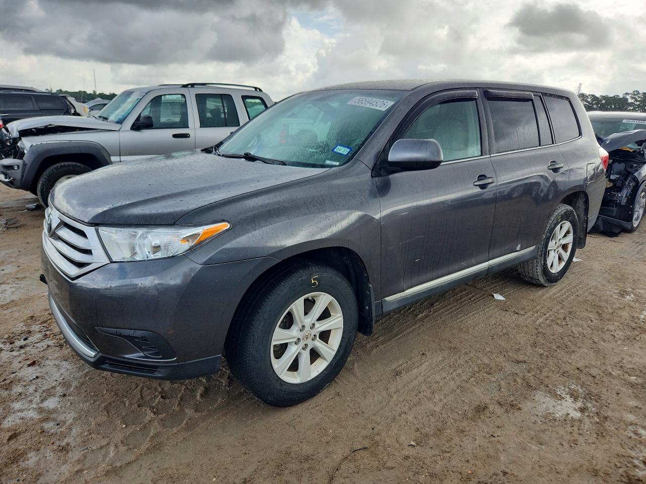 2013 TOYOTA HIGHLANDER