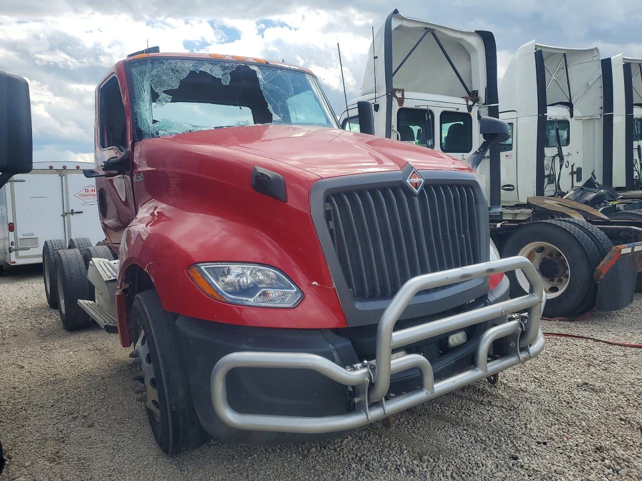 3HSDZAPR7JN631085 · 2018 INTERNATIONAL LT625