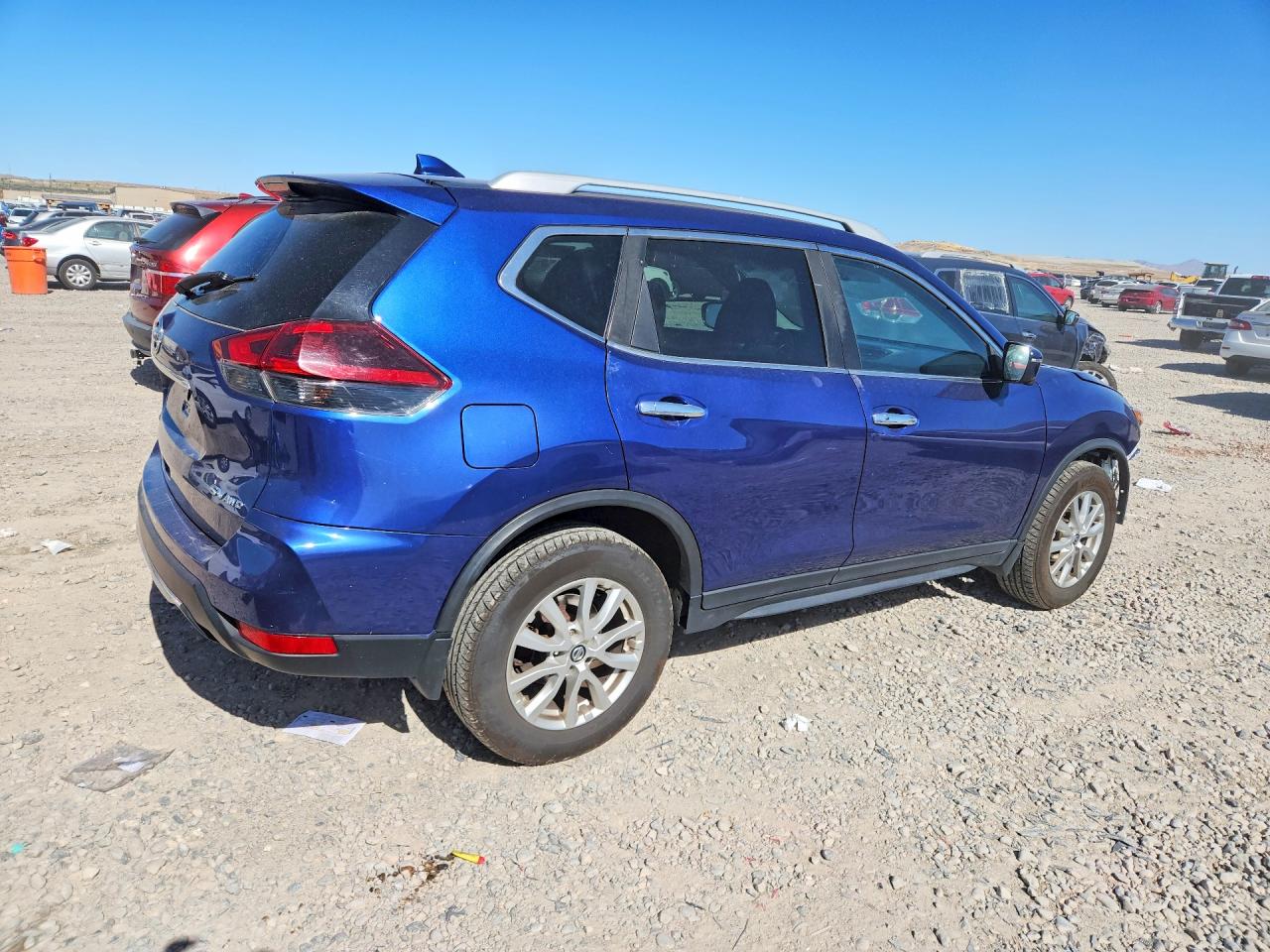 5N1AT2MVXJC851814 · 2018 NISSAN ROGUE · 3/13