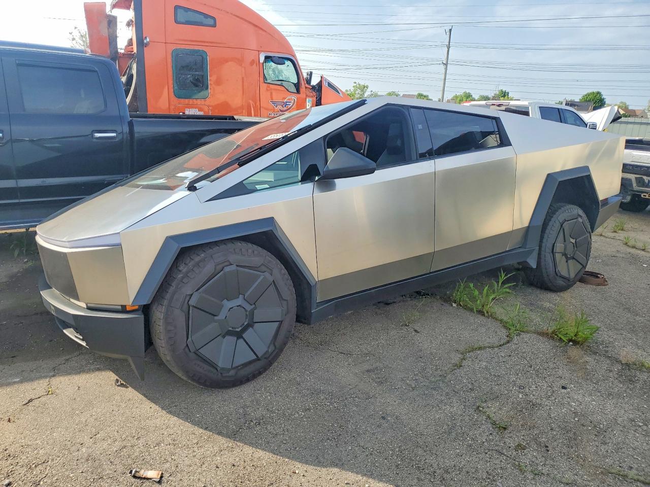 7G2CEHED5RA024179 · 2024 TESLA CYBERTRUCK