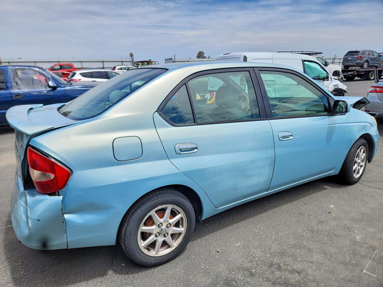 JT2BK12UX10015852 · 2001 TOYOTA PRIUS · 3/12