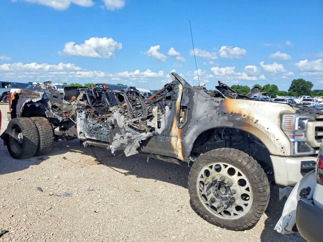 1FT8W4DTXJEC06007 · 2018 FORD F450