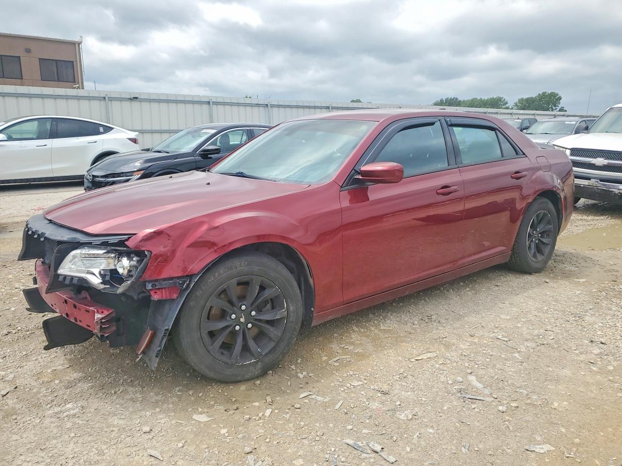 2C3CCAAG4FH887150 · 2015 CHRYSLER 300