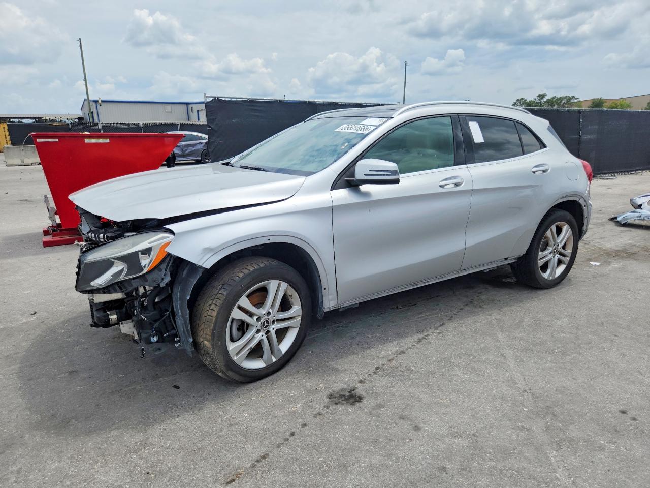 WDCTG4EB2JJ474323 · 2018 MERCEDES-BENZ GLA