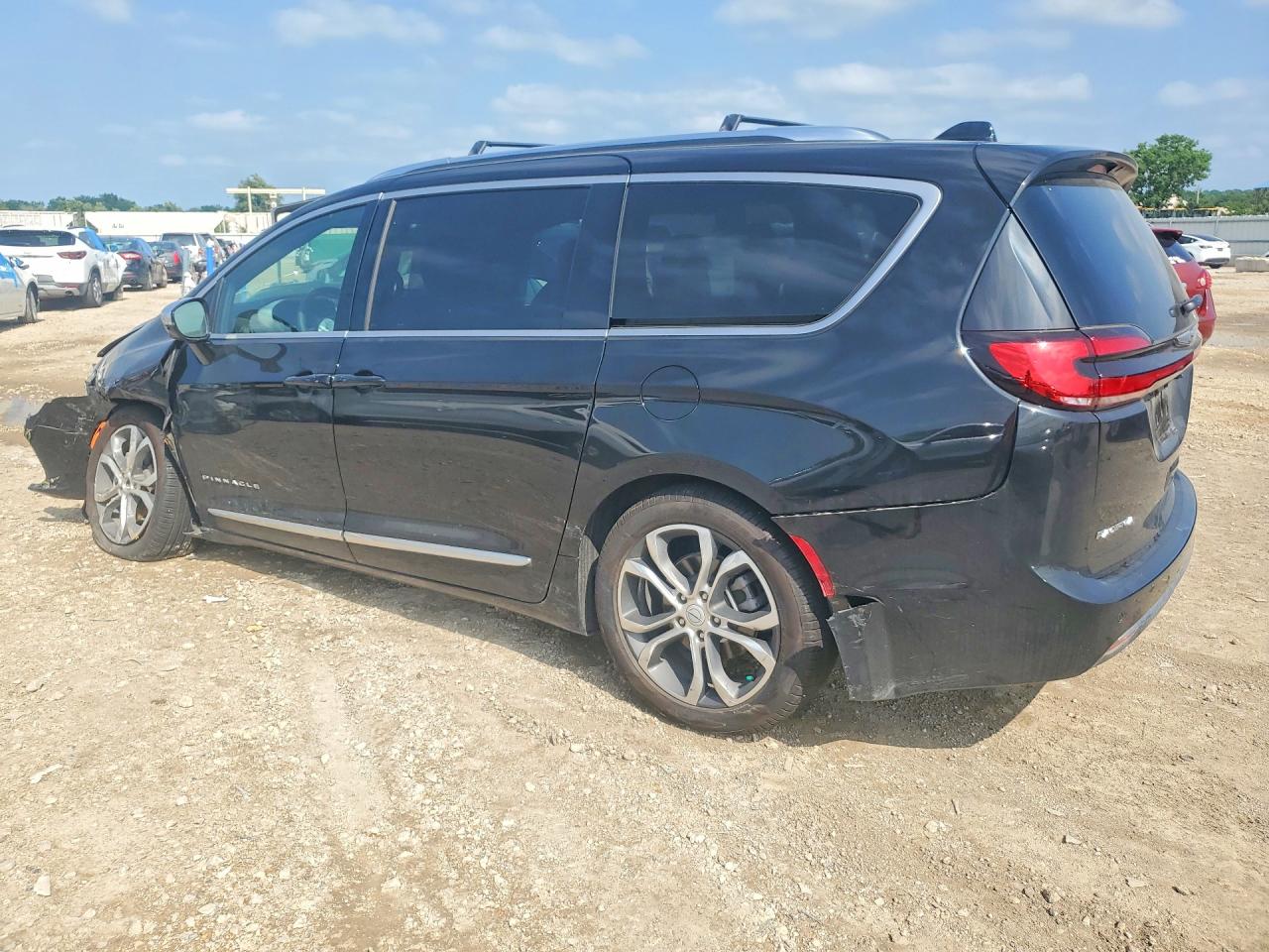 2C4RC1PG7TR190588 · 2026 CHRYSLER PACIFICA · 2/13