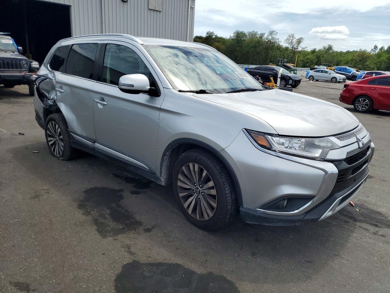 JA4AZ3A39LZ027020 · 2020 MITSUBISHI OUTLANDER · 4/13
