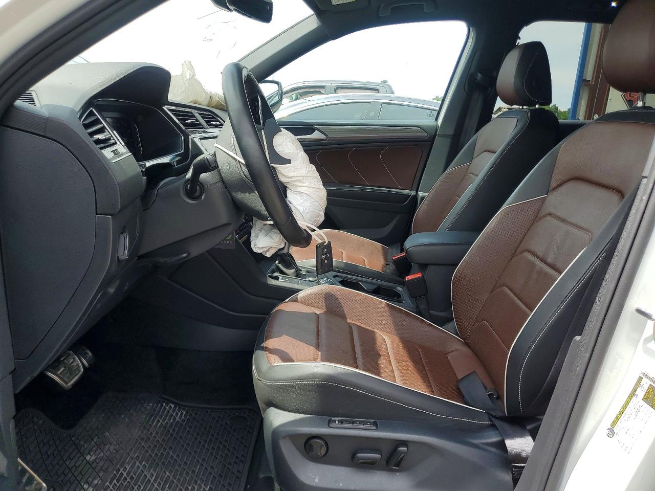 3VV4B7AX2RM054069 · 2024 VOLKSWAGEN TIGUAN · 7/14