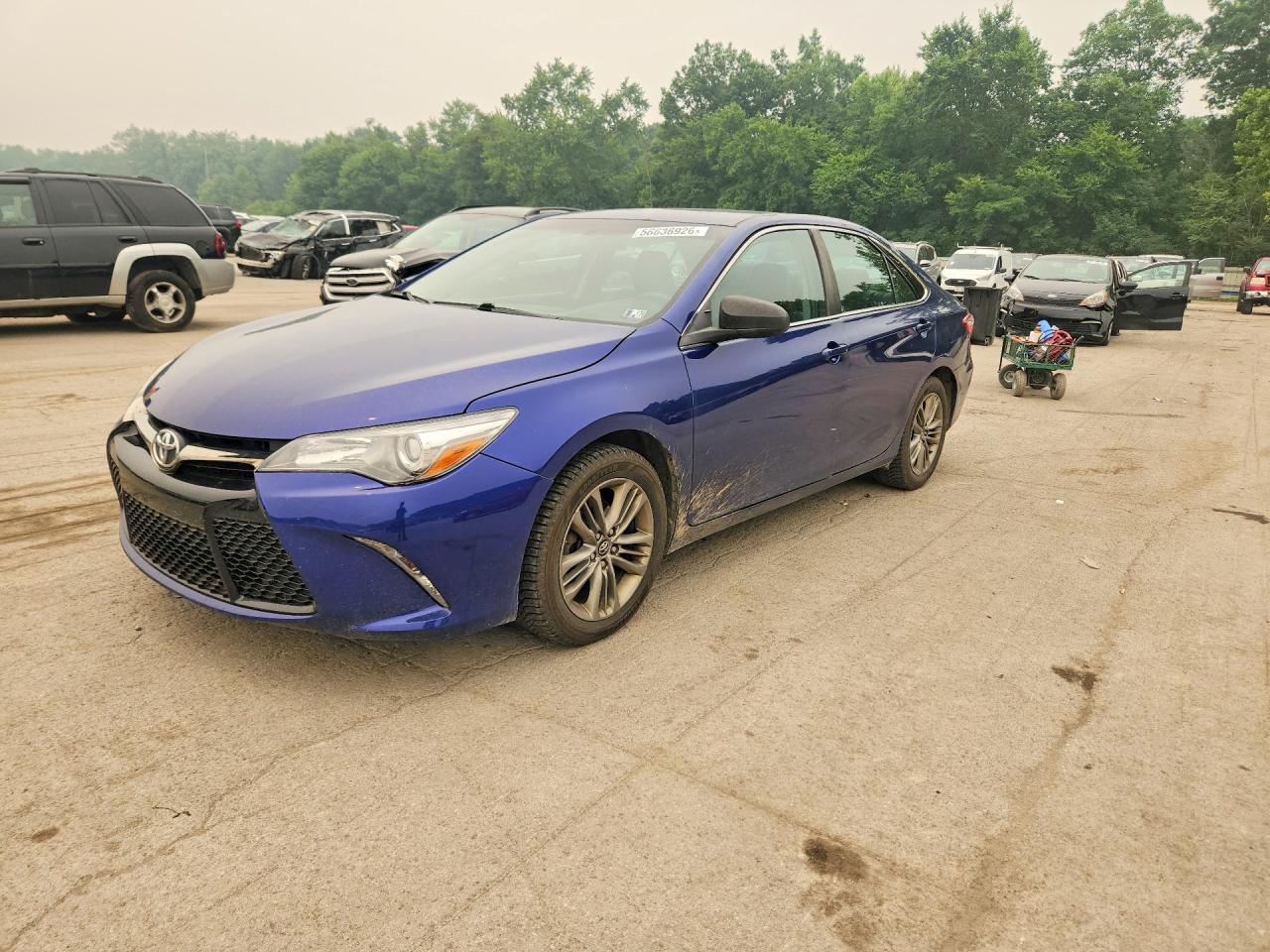2016 TOYOTA CAMRY SE