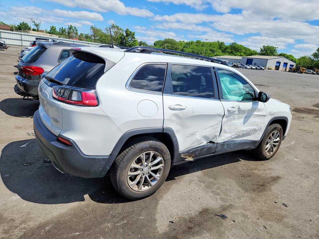 1C4PJMMX5ND510869 · 2022 JEEP CHEROKEE · 3/13